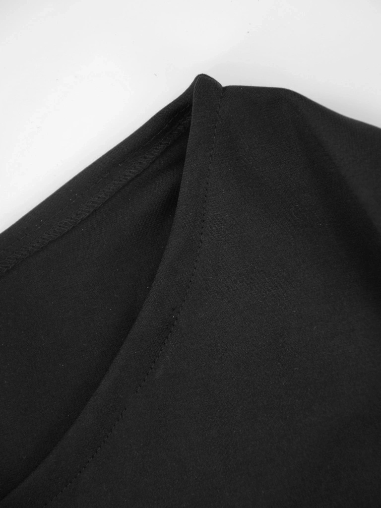 Elegancka czarna sukienka midi na święta i sylwestra – luźny fason z wysmuklającymi zaszewkami 34911
