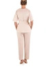 Elegancki garnitur damski beżowy na wesele – prosty fason z paskiem podkreślającym talię 41905