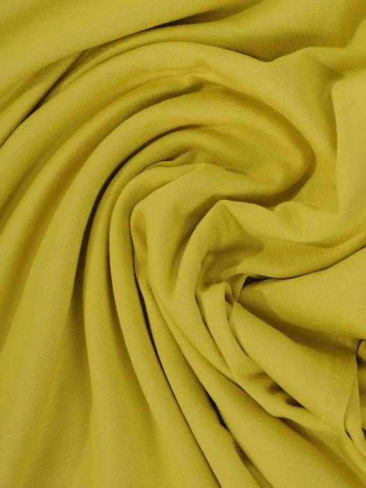 Pistacjowa dwuwarstwowa sukienka midi prosty fason – asymetryczne nakrycie maskujące niedoskonałości 4028