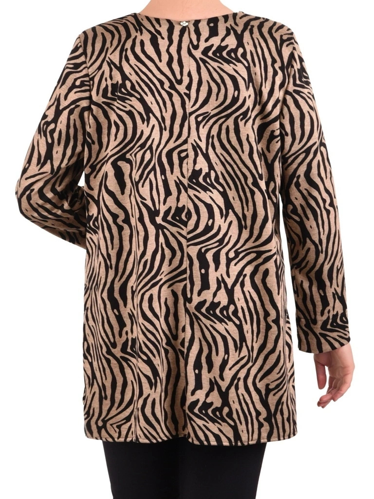 Stylowa bluzka plus size w zebrę beżowo-czarną z dekoltem V – prosty fason z ozdobnymi wycięciami na rękawach 41077