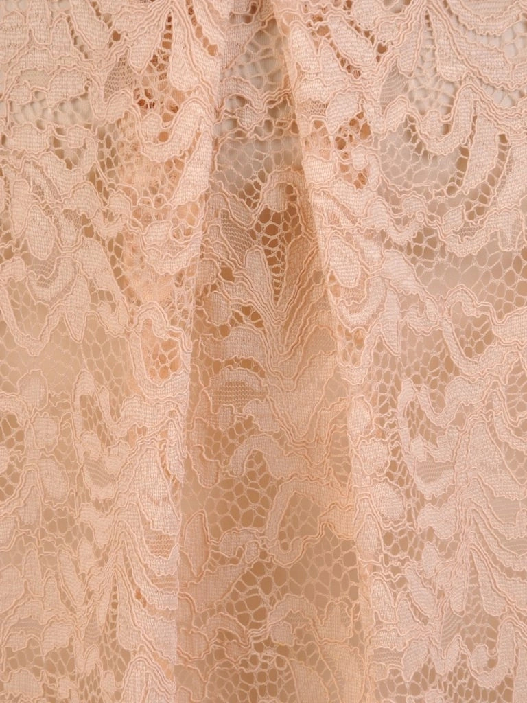 Elegancka beżowa sukienka wizytowa rozkloszowana midi – wysmuklający talię krój z kontrafałdami 22641
