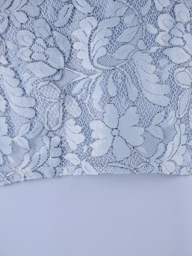 Błękitna sukienka ołówkowa midi w kwiaty – wyszczuplające zaszewki i elegancki fason na wesele 35769