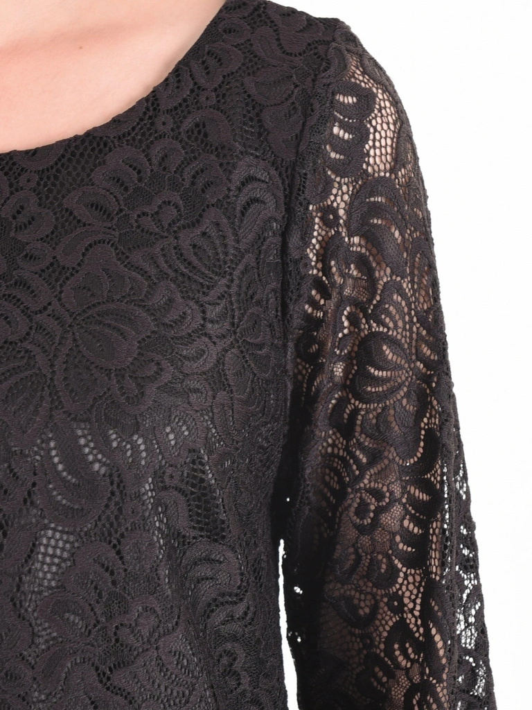 Elegancka czarna sukienka trapezowa midi w kwiaty – swobodny krój z ozdobnymi falbanami 27386
