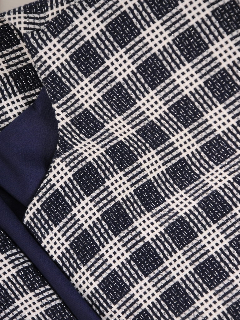 Wizytowy żakiet damski w kratę z połyskującą nitką – kobiecy krój do eleganckich sukienek 31344