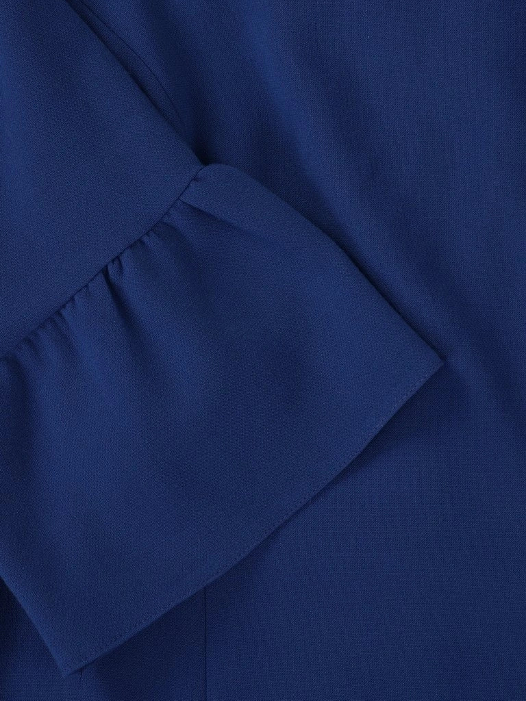 Elegancka sukienka koktajlowa syrenka chabrowa – kobiecy fason z ozdobnymi rękawami 10157