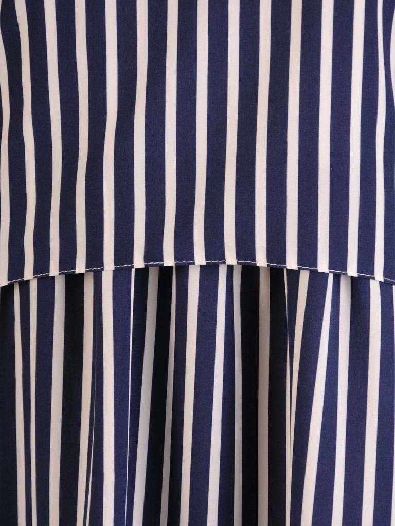 Wzorzysta sukienka trapezowa midi w paski – maskujący fason z wiązanymi rękawami 3/4 28870