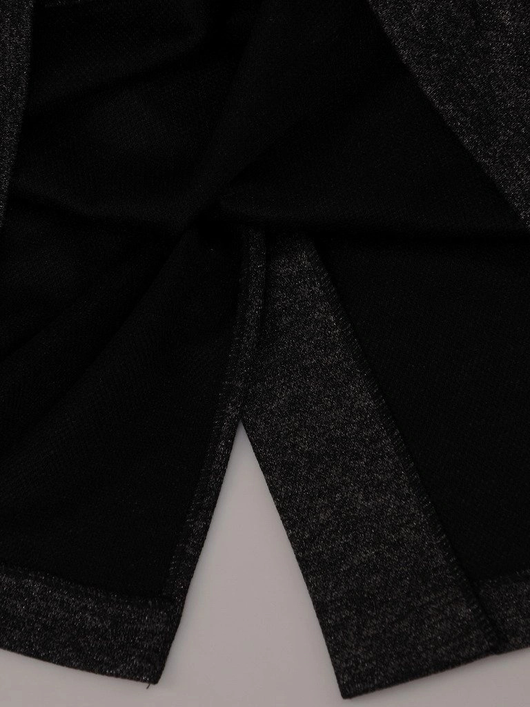 Elegancka czarna sukienka midi o prostym kroju – wysmuklający dekolt w serek na andrzejki i święta 13543