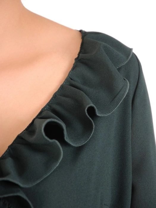 Elegancka sukienka maxi w odcieniu butelkowej zieleni – rozkloszowany krój wysmuklający figurę 29542