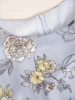 Elegancka sukienka maxi rozkloszowana w kwiaty – wysmuklający fason z plisowanym dołem 41200