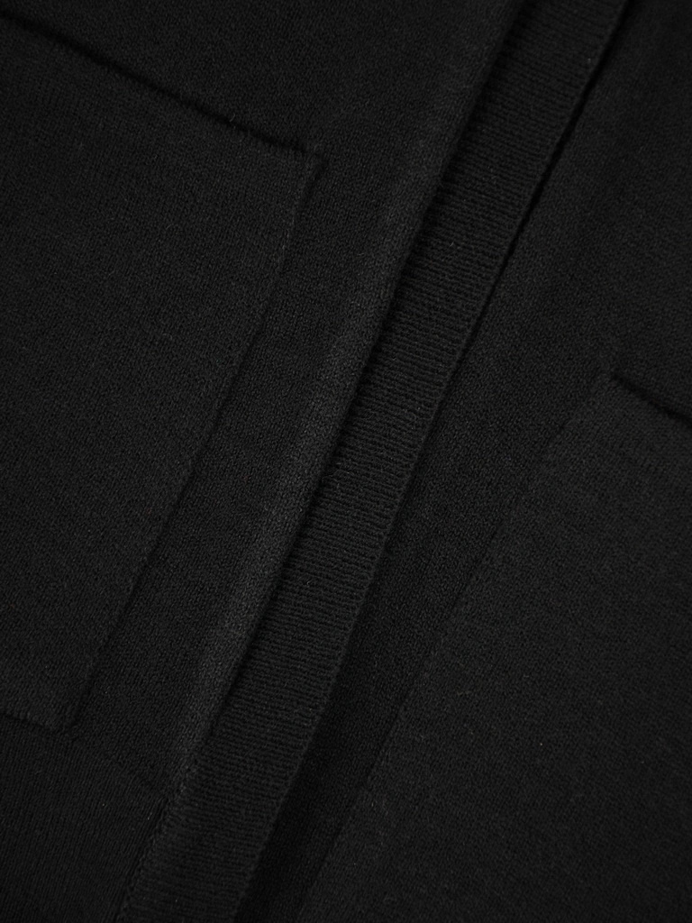Elegancki czarny sweter damski rozpinany – prosty fason z kieszeniami na chłodniejsze dni 38912