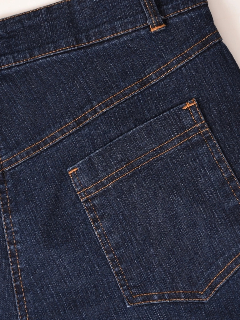 Ciemnogranatowe spodnie z prostą nogawką i wysokim stanem – ponadczasowa elegancja, która wyszczupla plus size 29138