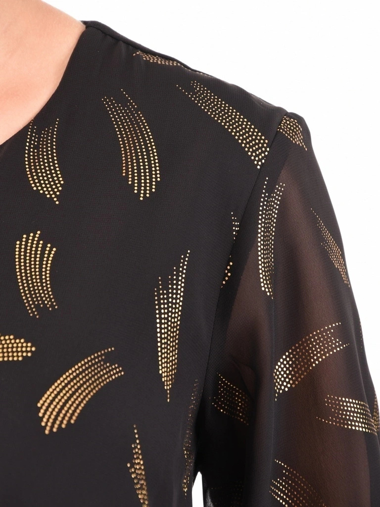 Elegancka sukienka sylwestrowa midi czarna ze złotem – prosty krój z modelującą baskinką 40594