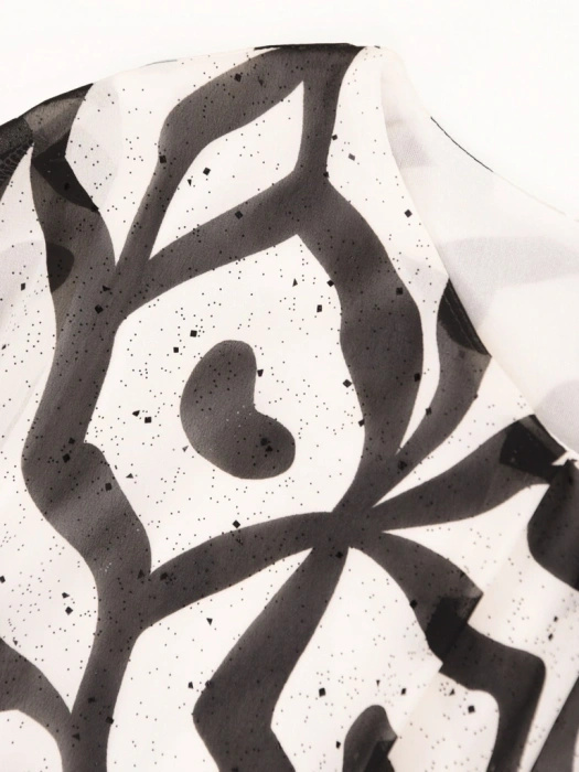 Bluzka z geometrycznym wzorem czarno-biała – luźny krój z rękawami kimono na lato 42059