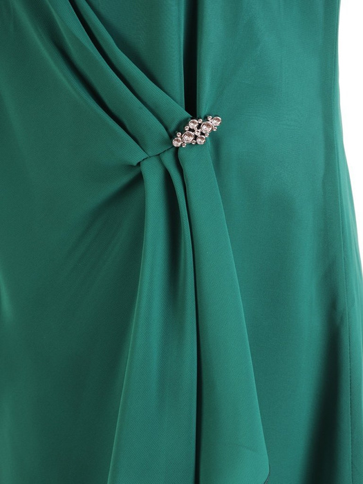 Zielona sukienka ze zwiewnego szyfonu z wyszczuplającą zakładką 30412
