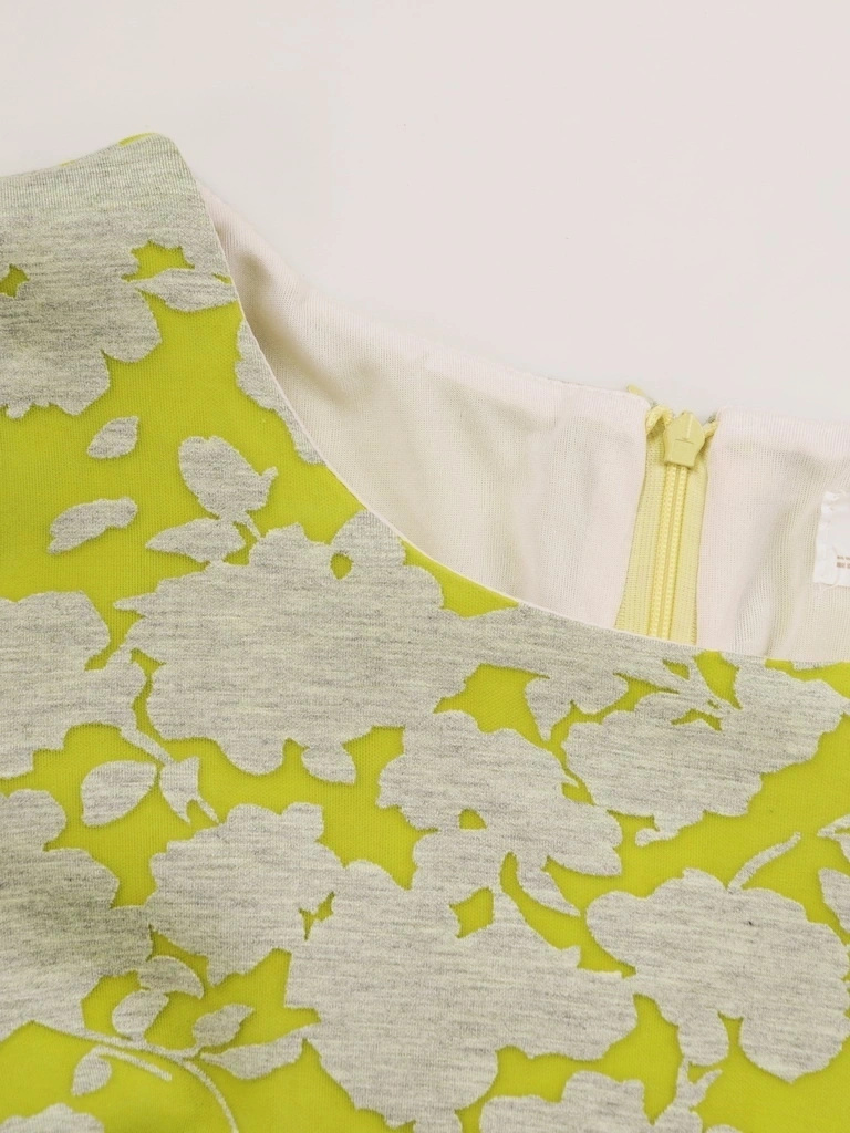 Szaro-limonkowa sukienka midi syrenka z godetami – pasek akcentujący talię i elegancki krój 35183