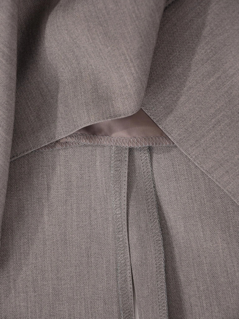 Elegancka szara spódnica midi na jesień – prosty fason z wygodną gumką w pasie i podszewką 41227