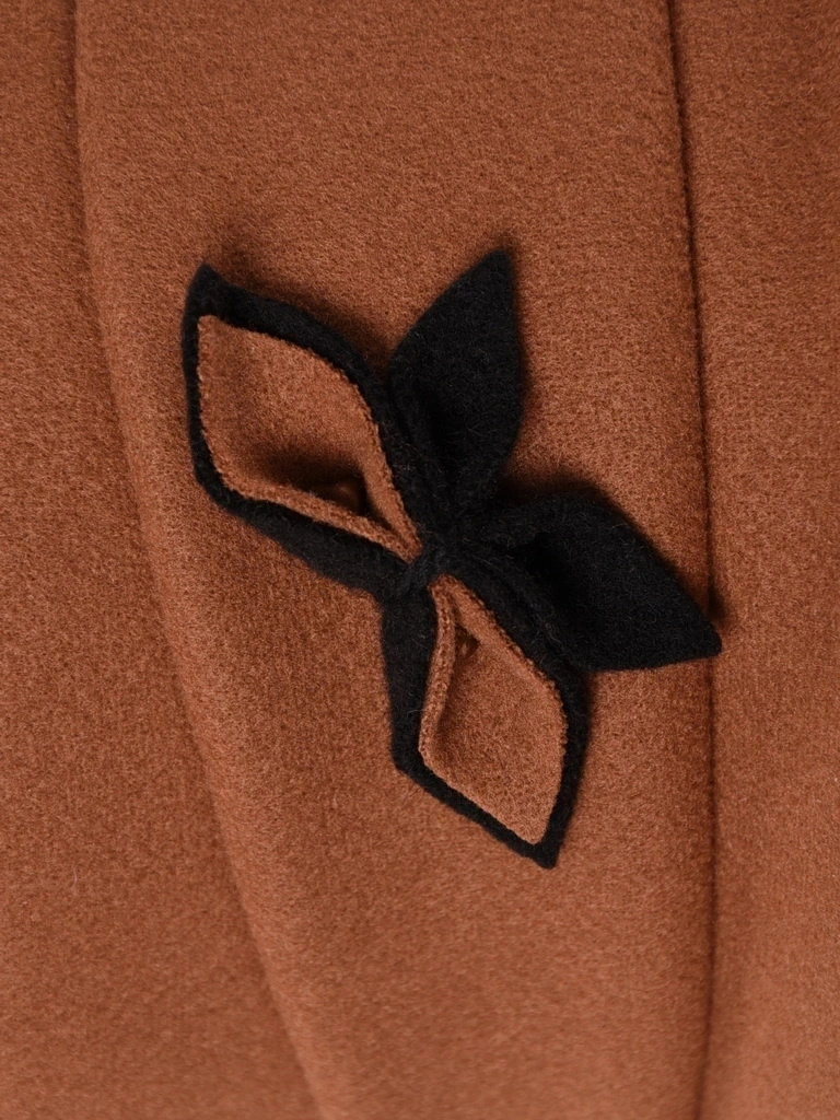 Elegancki kapelusz damski zimowy cloche – ocieplany model z perełkami i regulacją 40523