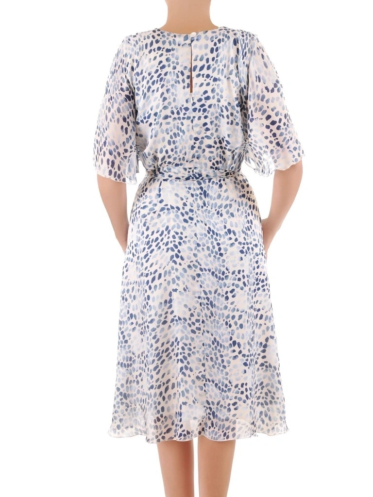 Granatowa sukienka rozkloszowana midi w elegancki wzór – pasek podkreślający talię i rękaw kimono 37718