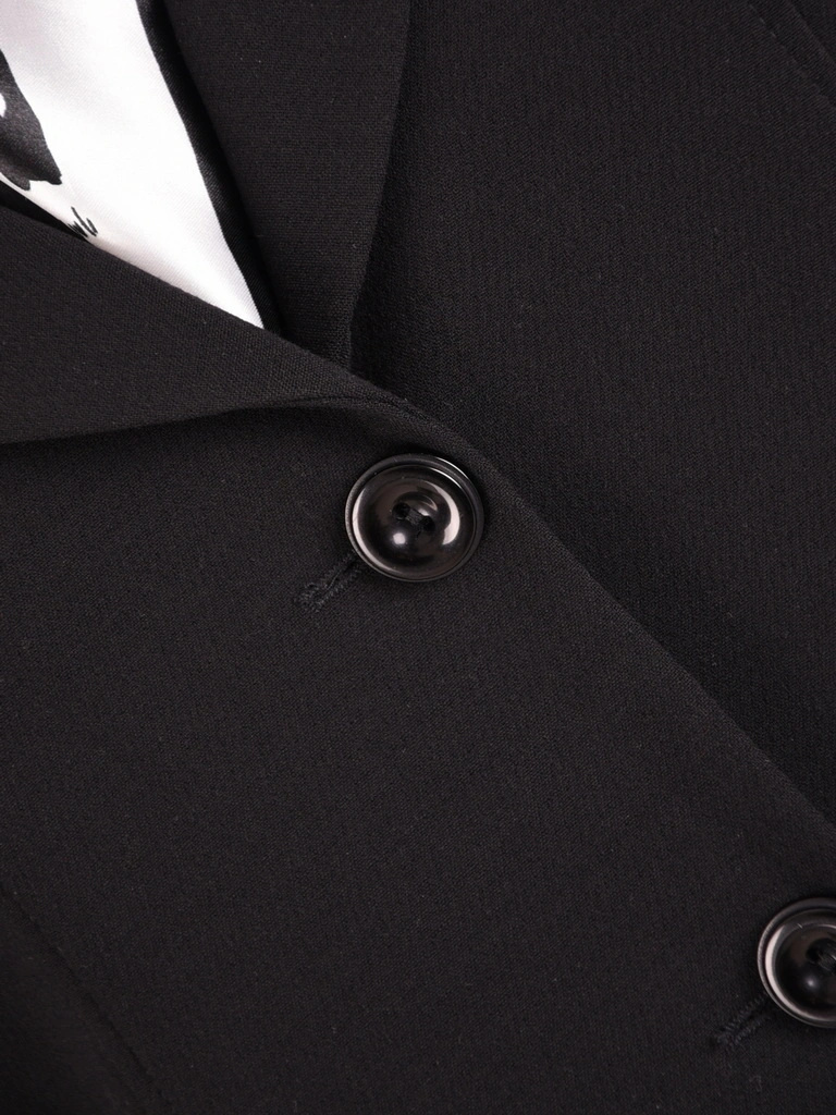 Elegancki czarny płaszcz damski na jesień i zimę – prosty fason z praktycznymi kieszeniami 27143