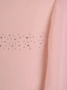 Pudroworóżowa sukienka midi na wesele o prostym kroju – subtelne zdobienia i fason tuszujący biodra 29225