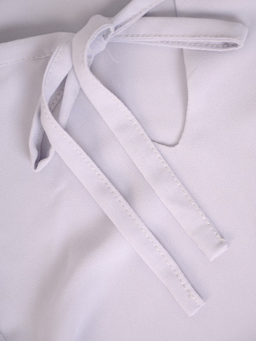 Luźna, szyfonowa tunika z ozdobnym wiązaniem na dekolcie 31838
