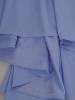 Rozkloszowana błękitna sukienka na wesele z dłuższym tyłem – asymetryczny fason optycznie wysmuklający sylwetkę 17160