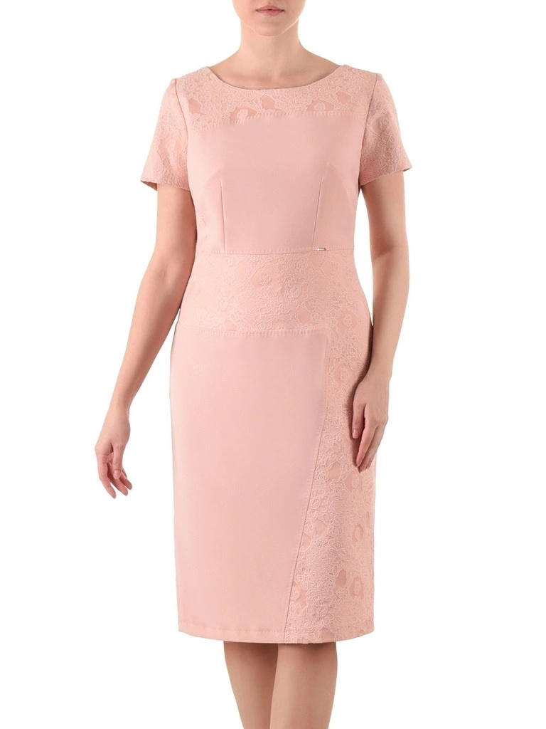 Sukienka w kolorze brudnego różu o prostym kroju z dekoltem łódka – elegancki fason do kolan 39823