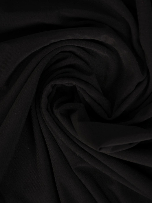 Czarna wizytowa sukienka midi z cyrkoniami – luźniejszy fason z kimonowym rękawem maskujący biodra 31738