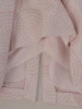 Pudrowy komplet damski z sukienką midi w grochy na wesele – wysmuklający fason z żakietem 3/4 25055