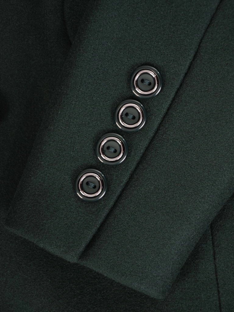 Ciepły płaszcz damski butelkowa zieleń – prosty fason z dekoracyjnymi guzikami i kieszeniami 27774