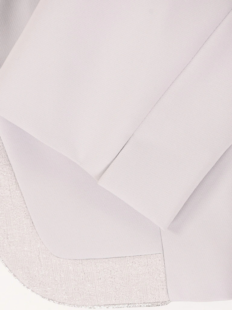 Szara garsonka damska żakardowa z rękawem 3/4 – elegancki zestaw z prostą sukienką midi 22322