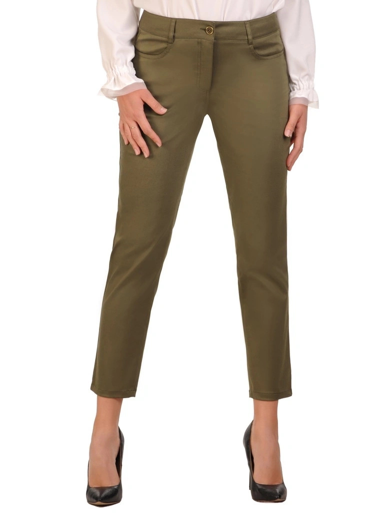 Dopasowane spodnie damskie w odcieniu khaki – kobiecy fason pięknie modelujący nogi 31494