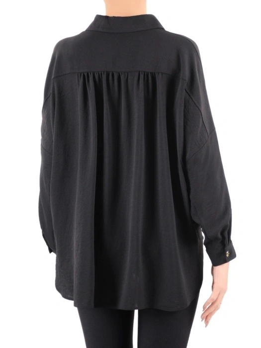 Elegancka czarna koszula damska o prostym kroju z kieszenią – swobodny fason z rękawem kimono do pracy 37136