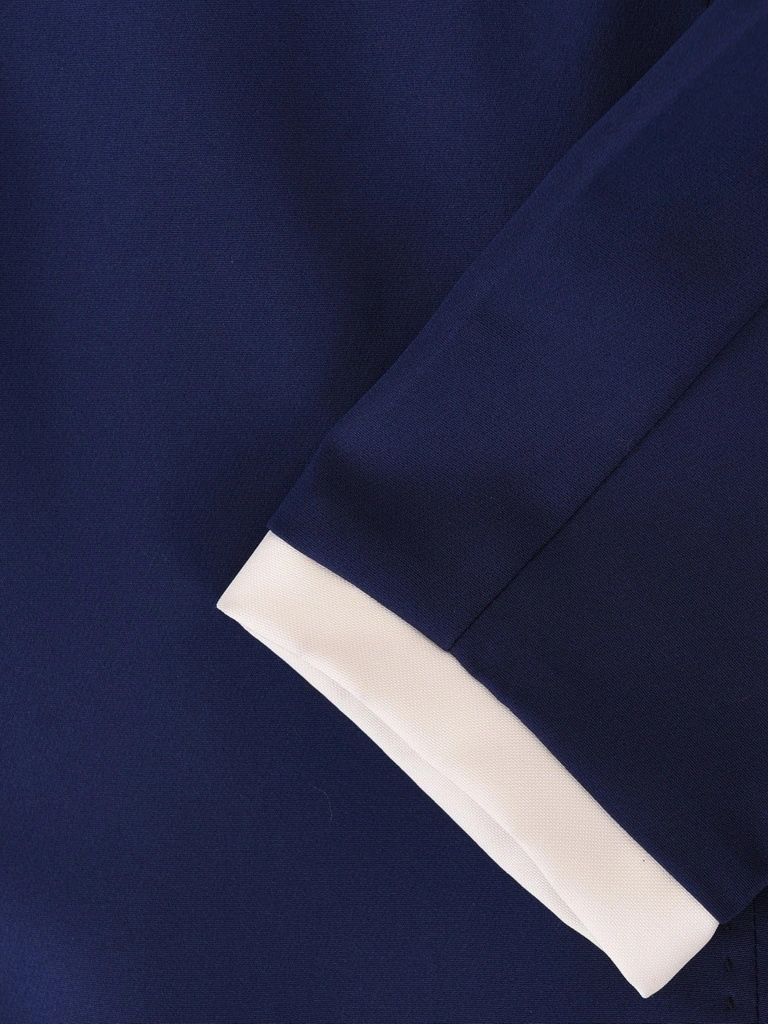 Elegancka granatowa sukienka midi o prostym kroju – kobiecy dekolt w łódkę wysmuklający sylwetkę 2763
