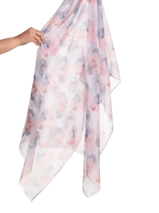 Lekki szal damski szaro-łososiowy w plamy – stylowe przełamanie biurowego dress code 41625