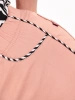 Łososiowe spodnie damskie na gumce – dopasowany fason z lampasami wysmuklający nogi 35347