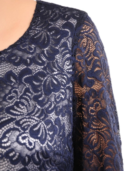 Elegancka granatowa sukienka midi syrenka w kwiaty – kobiecy krój modelujący sylwetkę 30819