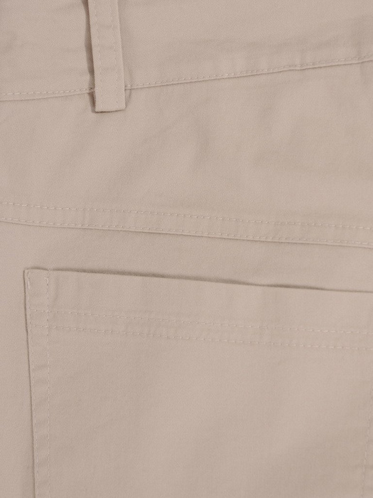 Beżowe spodnie z kieszeniami 20263