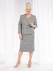 Elegancka garsonka damska ze spódnicą w kratę – prosty fason podkreślający kobiecą sylwetkę 38016