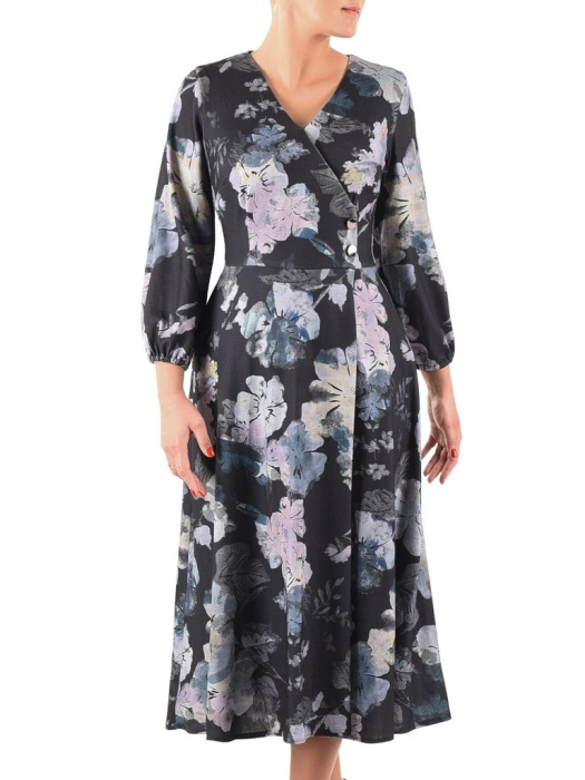 Elegancka sukienka maxi rozkloszowana w kwiaty – kobiecy fason z rękawem 3/4 tuszujący biodra 40389