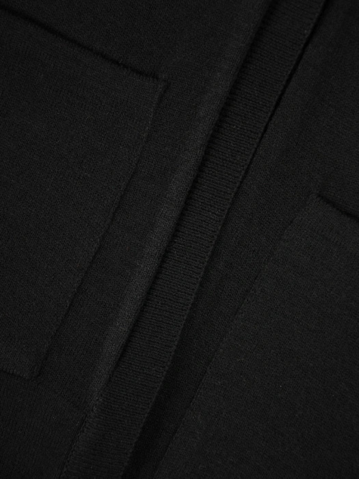 Elegancki czarny sweter damski rozpinany – prosty fason z kieszeniami na chłodniejsze dni 38912