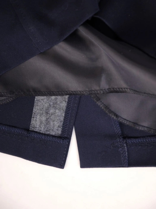 Elegancka granatowa spódnica midi o prostym kroju – stylowy model na jesień i zimę z podszewką 29148