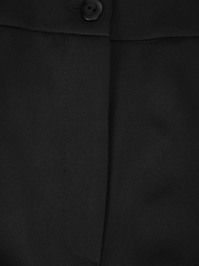 Elegancki kostium damski ze spodniami – klasyczny prosty fason wysmuklający sylwetkę 41242