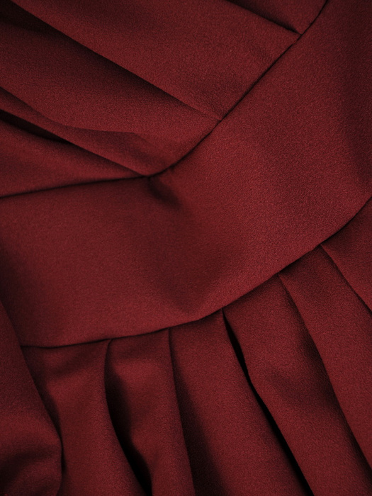 Bordowa sukienka maxi z szyfonu, kreacja z kopertowym dekoltem 31161
