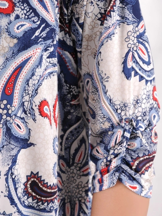 Stylowa bluzka plus size w granatowo-czerwone paisley – wysmuklający prosty fason na lato i jesień 39110
