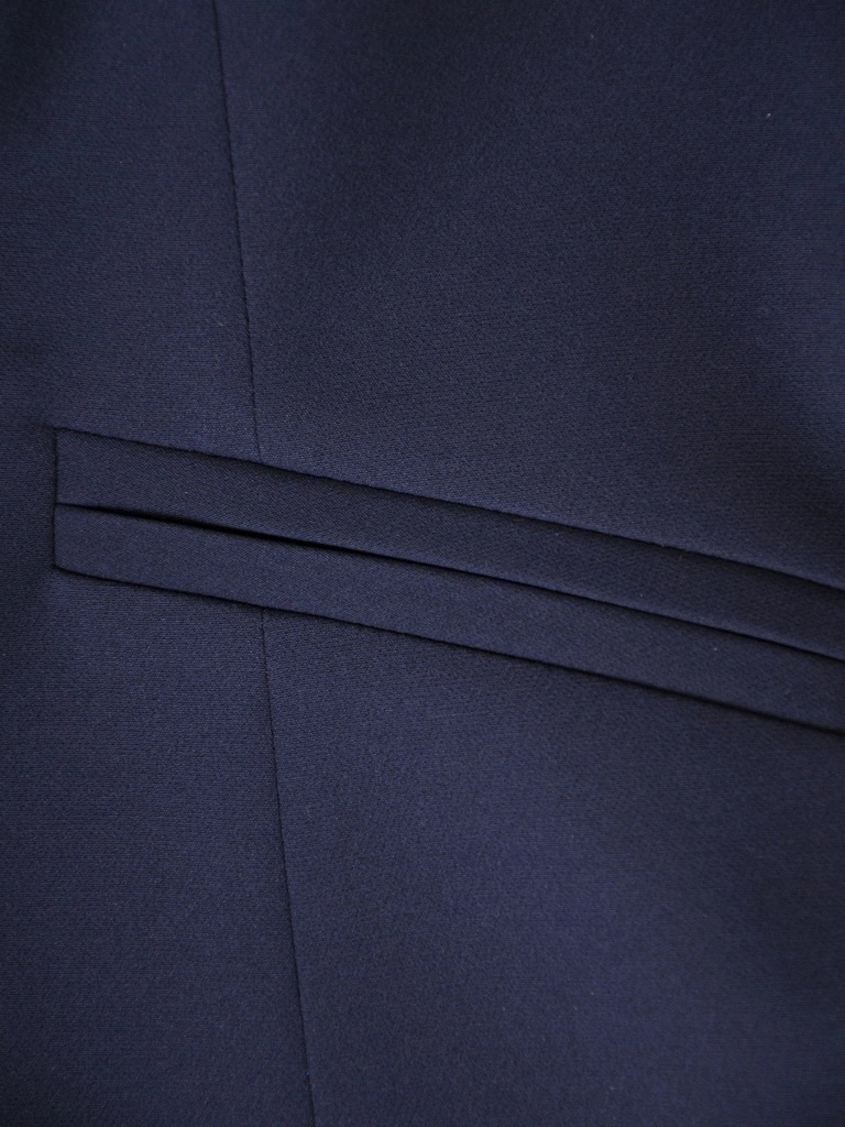 Elegancki granatowy żakiet damski ze stójką o prostym kroju – szykowny fason do sukienki i stylizacji biurowych 37009