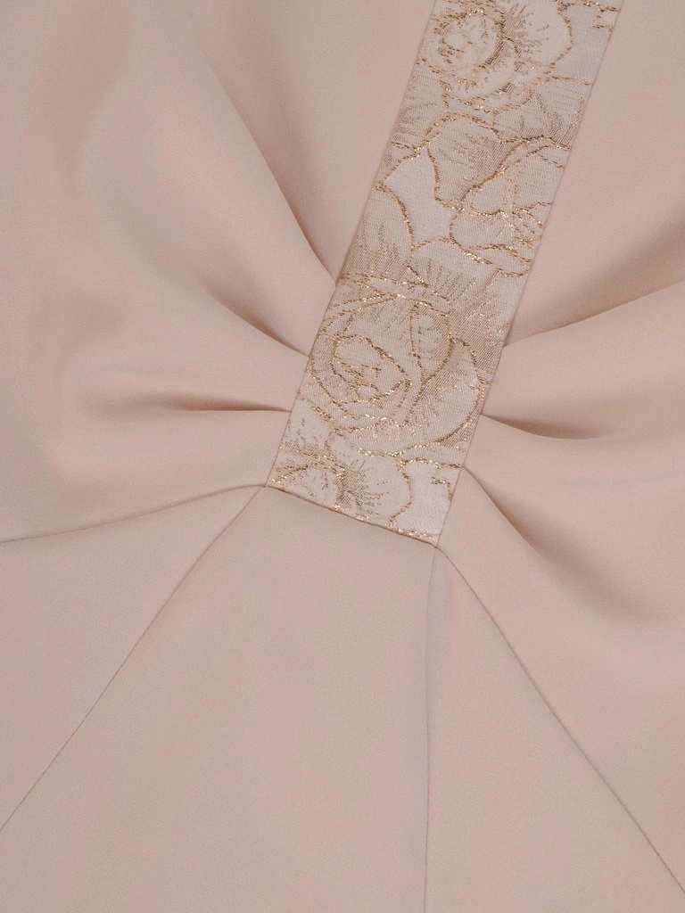 Beżowo-złota garsonka na wesele z żakietem i sukienką – elegancki komplet wizytowy na uroczystości 25407