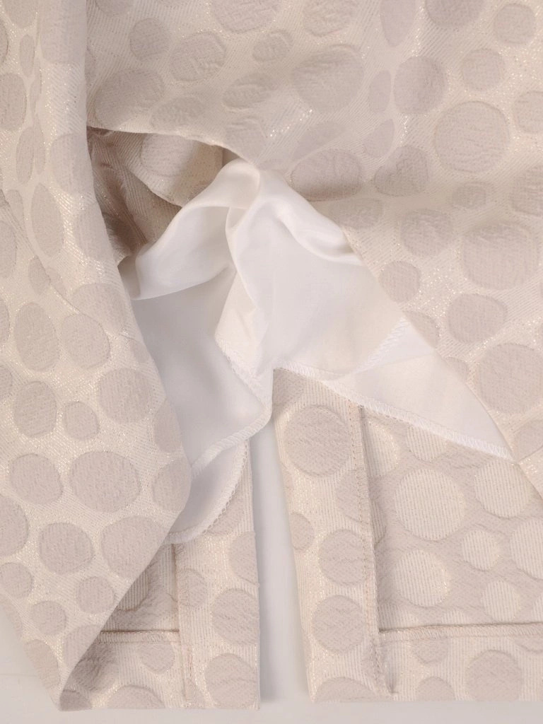Elegancki kostium damski na wesele w groszki – żakiet z rękawem 3/4 i sukienka midi 24324