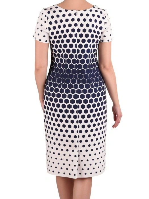 Elegancka sukienka midi w kontrastowy print o prostym kroju – wysmuklająca sylwetkę kreacja do biura 41544
