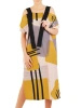 Żółta sukienka tuba w wzory z rękawami kimono – swobodny fason z rozcięciem na lato 30081